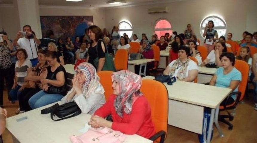 Didim&rsquo;de Takı Tasarım Kursunu Tamamlayanlar Belgelerini Aldı