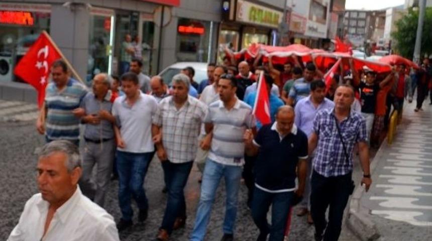 S&ouml;ke&rsquo;de Bayrak Y&uuml;r&uuml;y&uuml;ş&uuml;