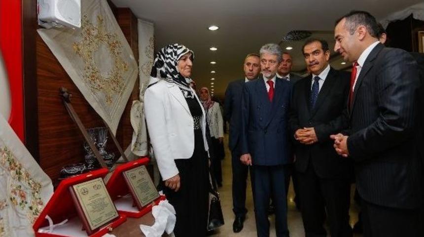 Sincan&rsquo;da Engelliler Eserlerini Sergiledi