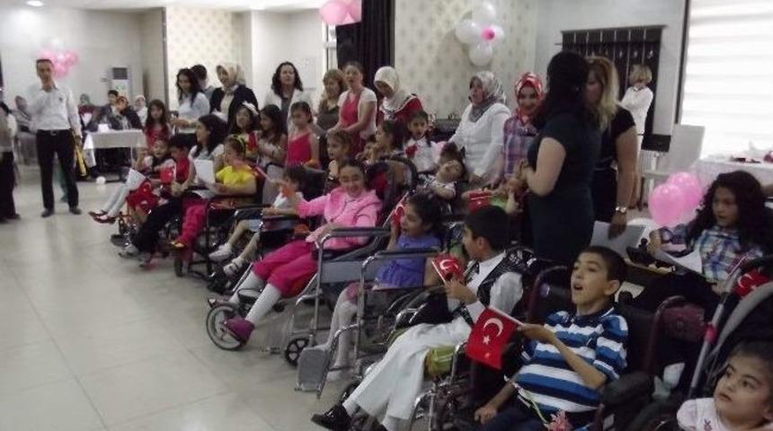 Evde Eğitim G&ouml;ren Engelliler İ&ccedil;in Yıl Sonu Etkinliği