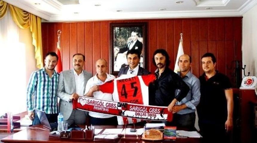 Sarıg&ouml;l Gen&ccedil;lerbirliği Belediyespor Taraftarlar Derneği, Başkan Sel&ccedil;uk&rsquo;u Ziyaret Etti