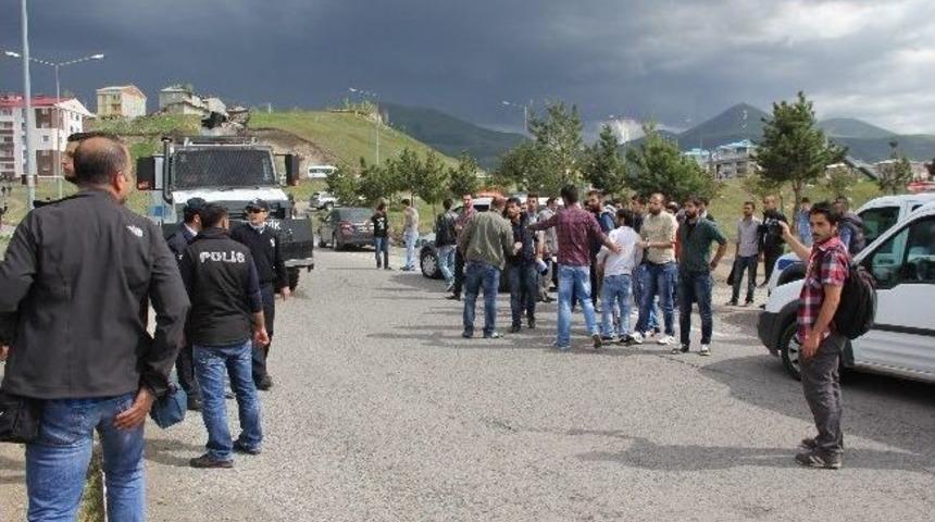 Atat&uuml;rk &Uuml;niversitesi'nde Lice Gerginliği