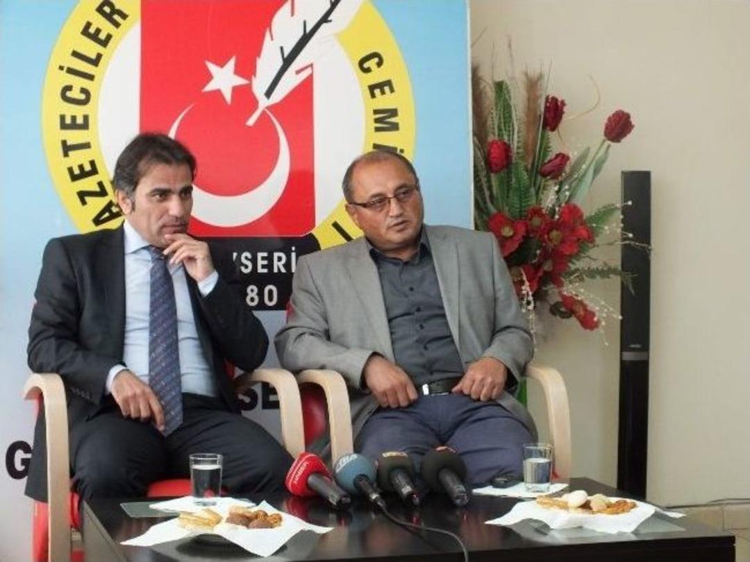 Gazeteciler Cemiyetin&rsquo;de Ziyaret Tarfiği Devam Ediyor