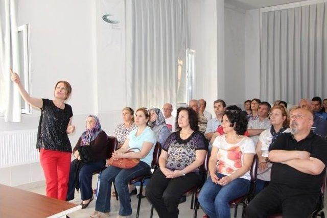 Kent Konseyinde Sağlık, İlk Yardım Ve Deprem Paneli Düzenlendi