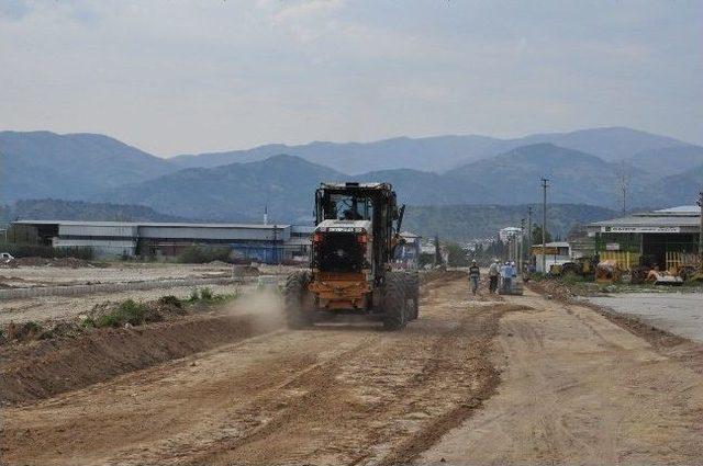 Nazilli Osb’de Yol Çalışmaları Devam Ediyor