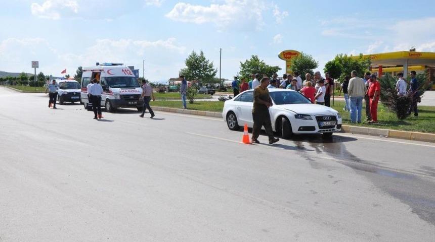 Erbaa'da Trafik Kazası: 2 Yaralı