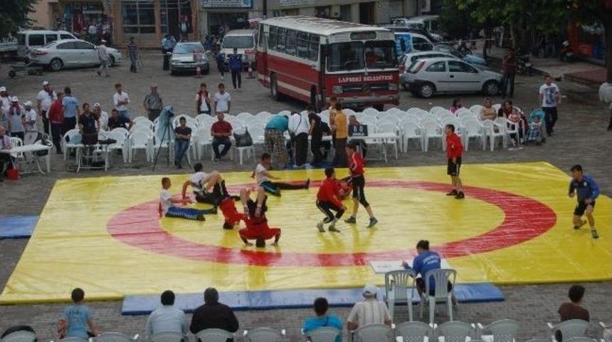 Lapseki&rsquo;de Minder G&uuml;reşleri Başladı