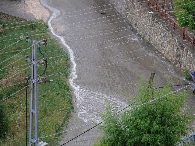 Bilecik’teki Sağanak Yağış Etkili Oldu