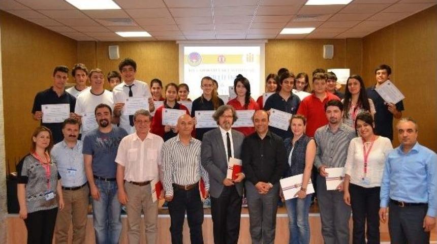 &Ouml;ğrenciler Laboratuar Eğitimini Tamamladı Ve Belge Aldı