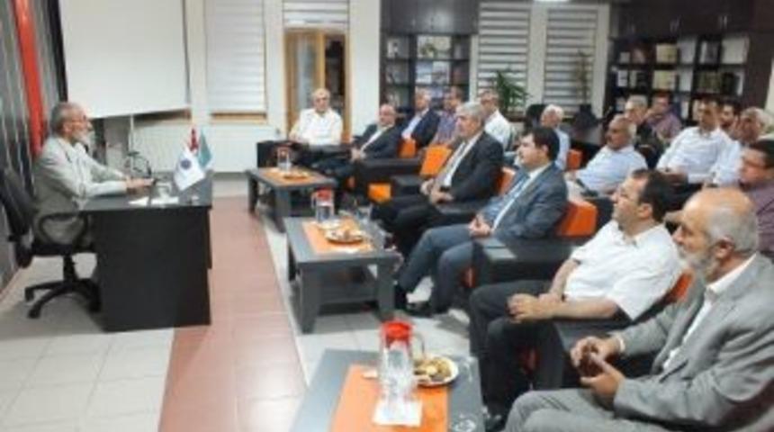 Emekli M&uuml;ft&uuml; Feyyaz Yaşar, ''islamda Adalet&rdquo; Konferansı Verdi