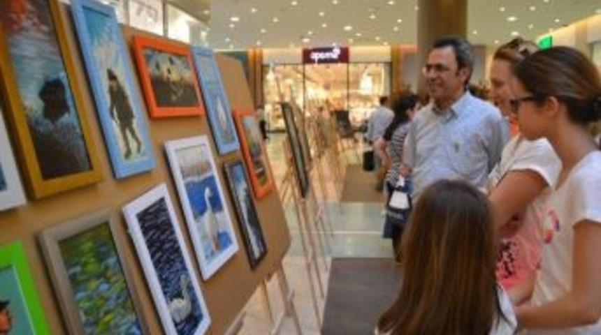 Mankaloğlu'nun Kişisel Resim Sergisi Piazza&rsquo;da