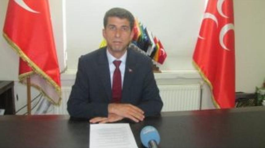 Karako&ccedil;'tan T&uuml;rk Bayrağının İndirilmesine Tepki