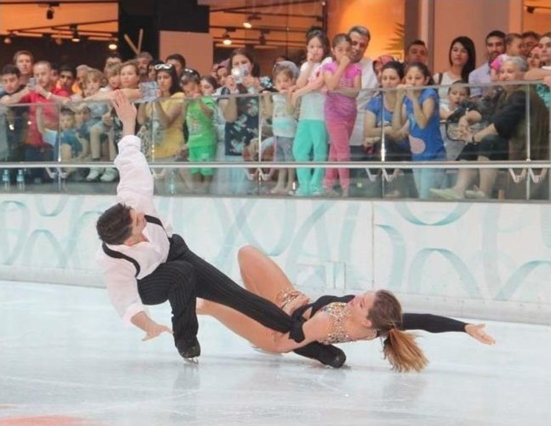 Buzun Yıldızlarından Nefes Kesen G&ouml;steri