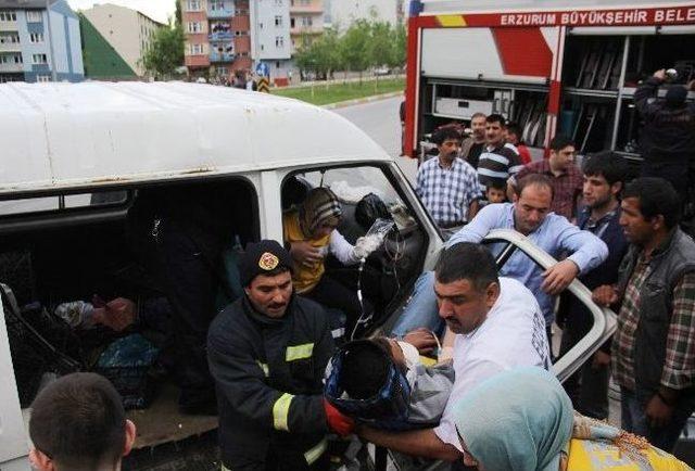 Erzurum&rsquo;da 2 Ayrı Trafik Kazası: 1 &Ouml;l&uuml;, 9 Yaralı 1