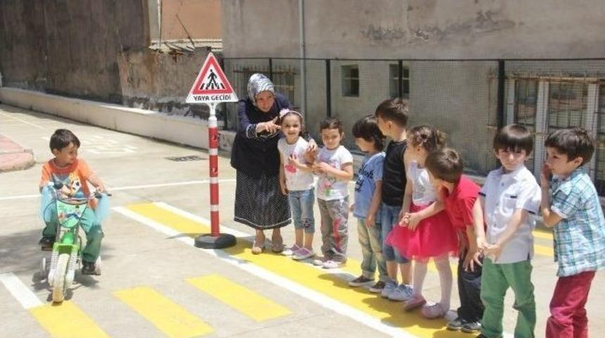 Miniklere Trafik Eğitimi