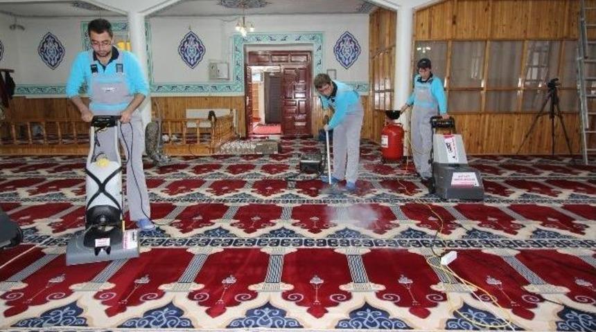 Aziziye&rsquo;de Camiler Ramazana Hazırlanıyor&hellip;