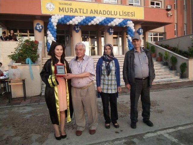 Anadolu Lisesi Mezunlarını Törenle Uğurladı