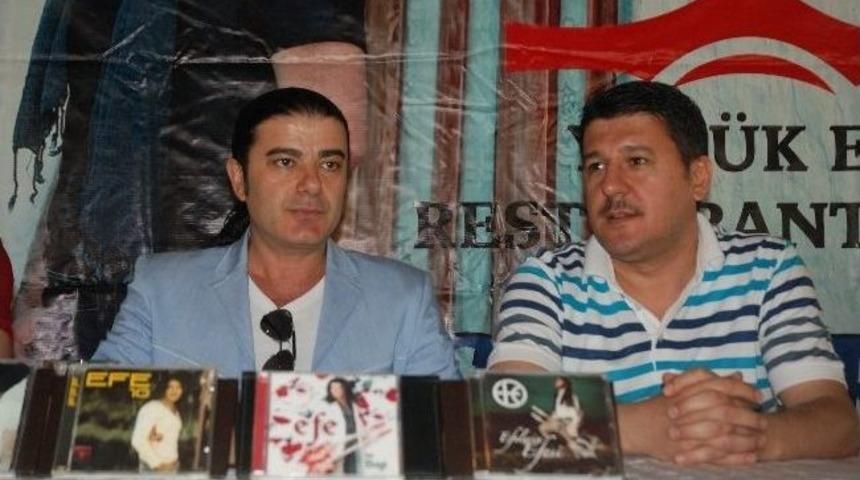 Denizlili Sanat&ccedil;ı Efe, Gazeteciler İ&ccedil;in Sahne Alacak