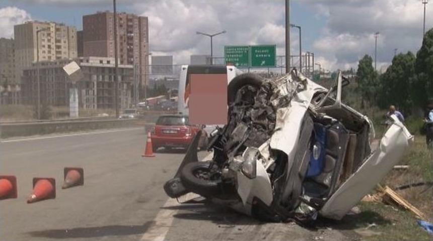 Yolcu Otob&uuml;s&uuml; İle Minib&uuml;s &Ccedil;arpıştı: 1 Yaralı