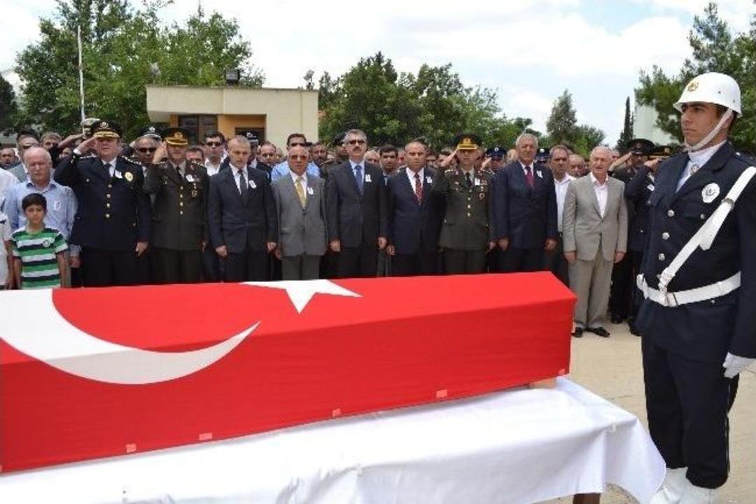 Şehit Polis Memuru Osmaniye&rsquo;de Toprağa Verildi