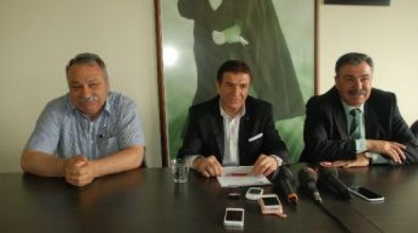 Chp&rsquo;den Bayrak A&ccedil;ıklaması