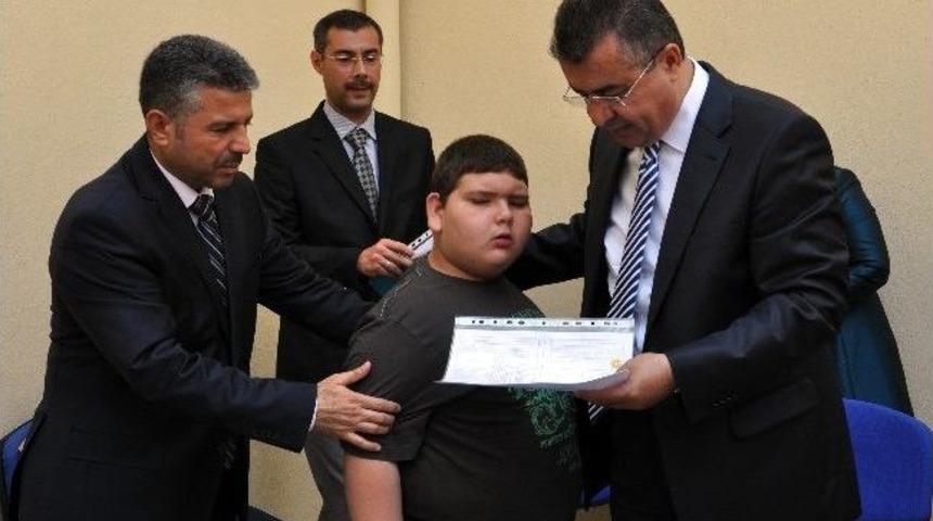 Otizmli &Ouml;ğrencilerin Karne Sevinci Yaşadı