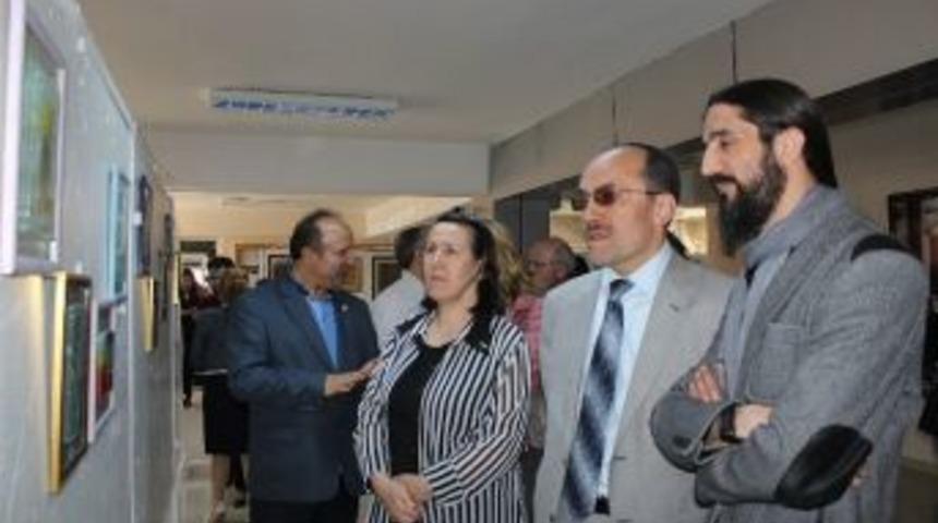 Sağlık Bilimleri Fak&uuml;ltesi &Ouml;ğrencilerinin Yıl Sonu Karma Sergisi Iv. Meme Kanseri Hemşireliği Kursu Katılımcıları İle Buluştu