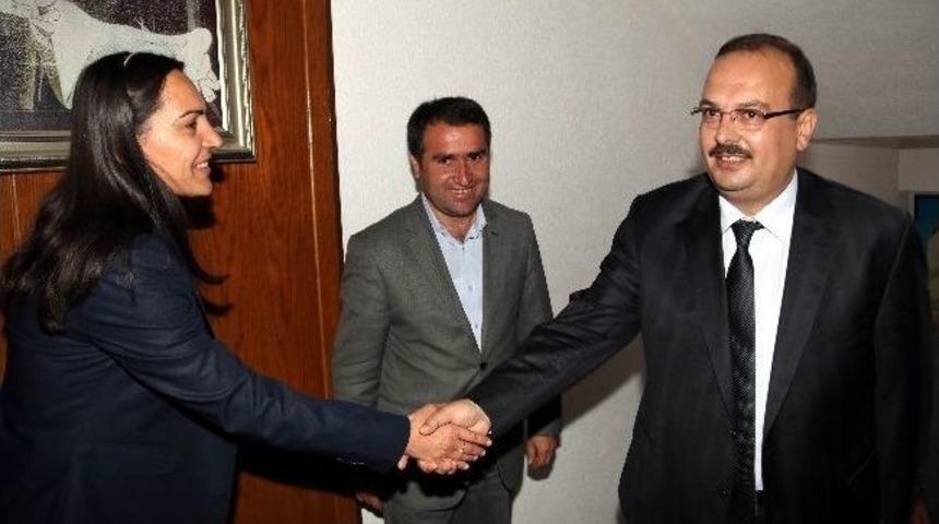 Vali Canbolat&rsquo;tan Başkan Hatipoğlu&rsquo;na Ziyaret