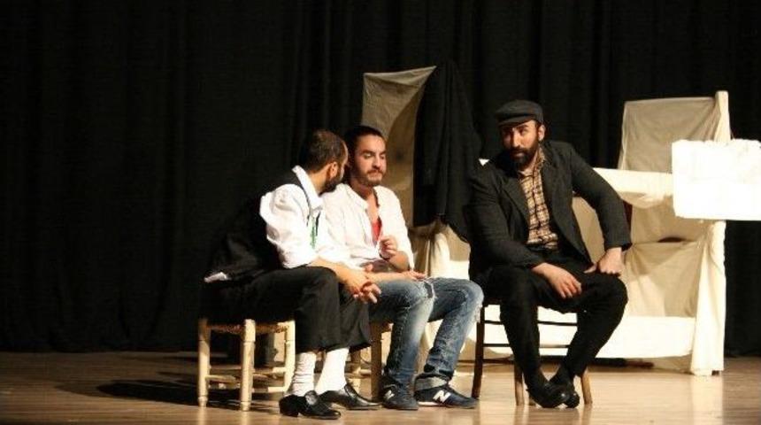 &lsquo;menan Cinleri&rsquo; H&uuml;z&uuml;n Ve Eğlenceyi Harmanladı