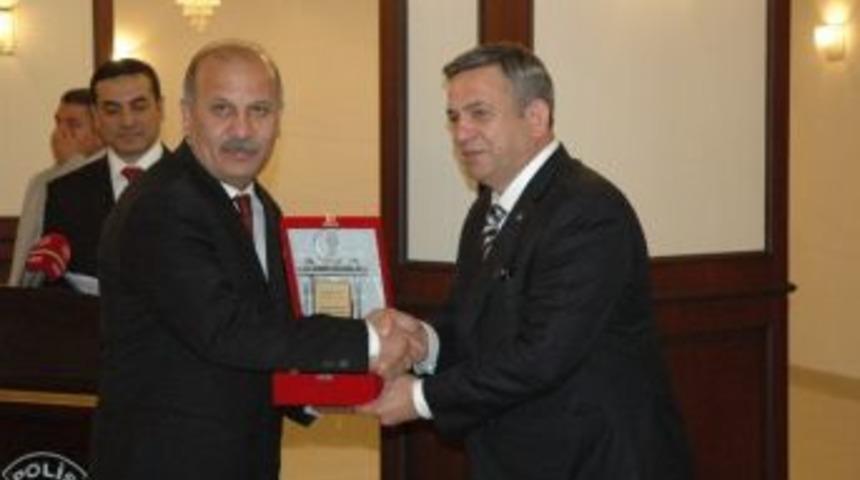 Merinos&rsquo;a Onur &Ouml;d&uuml;l&uuml;