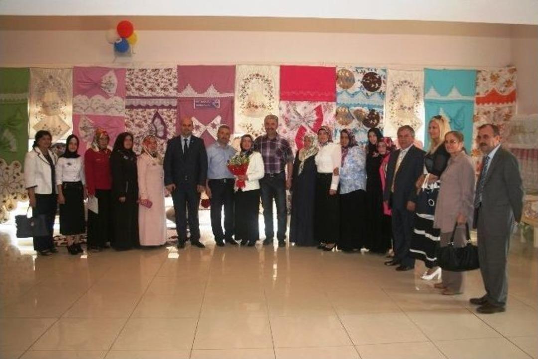 İzmek&rsquo;te Son Sergiler