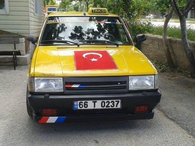 Yozgatlı Taksiciler, Araçlarını Türk Bayrağı İle Donattı