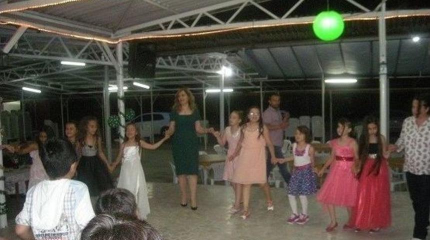 G&ouml;k&ccedil;ebey Atat&uuml;rk İlkokulundan Gece