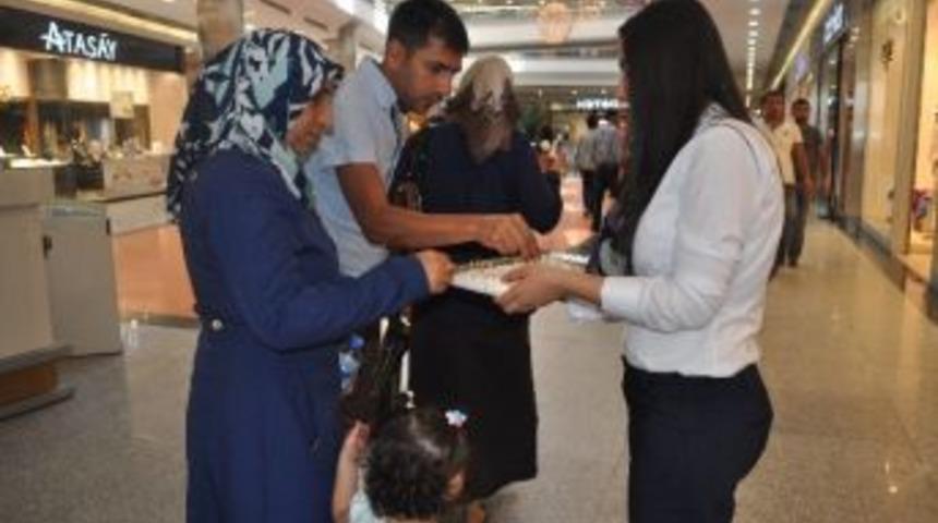 Ninova Park'tan Kandil Simidi Ve Lokum İkramı