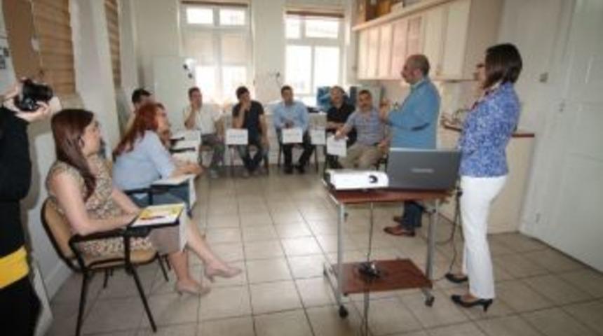 G&ouml;n&uuml;ll&uuml; Personele İlk Yardım Eğitimi