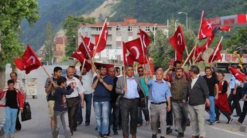 &Ccedil;atalzeytin&rsquo;de Bayrağa Saygı Y&uuml;r&uuml;y&uuml;ş&uuml; Yapıldı