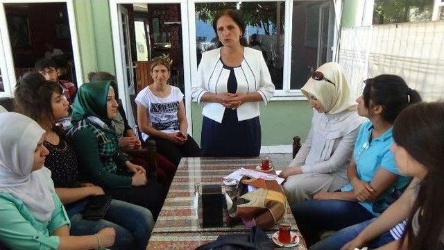 Kulp Belediyesi Sınava Girecek Öğrenciler İçin Moral Yemeği Düzenledi