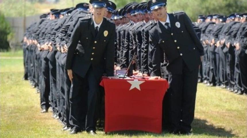 Balıkesir Polis Meslek Y&uuml;ksekokulu'nda Mezuniyet Sevinci
