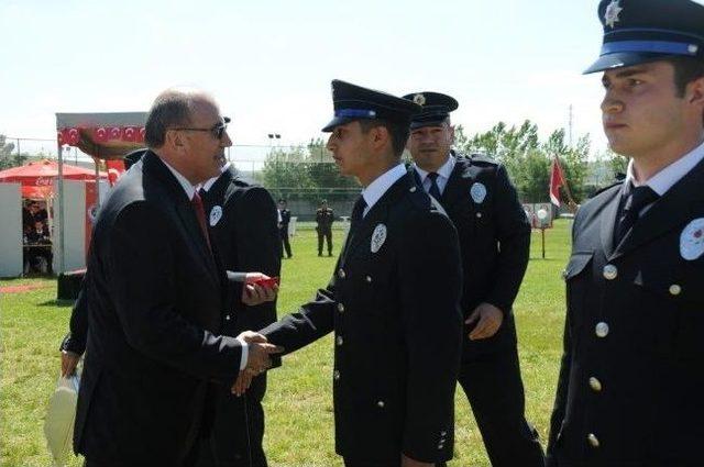 Balıkesir Polis Meslek Yüksekokulu'nda Mezuniyet Sevinci