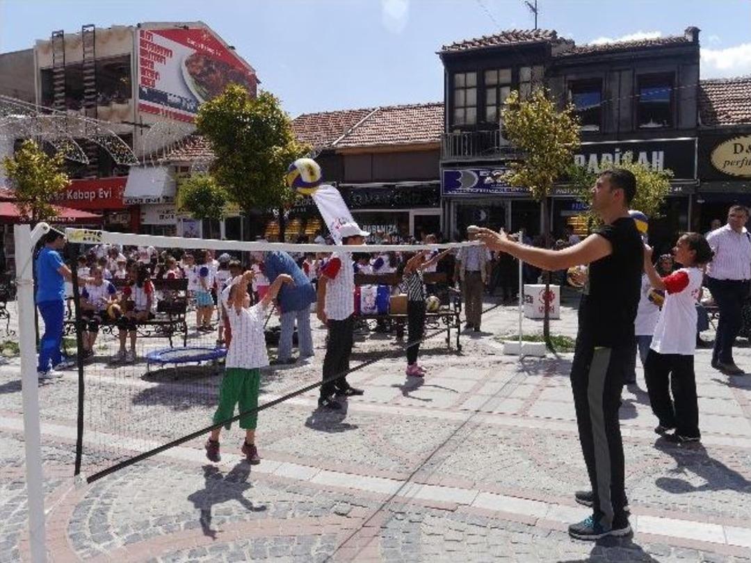 Yaz Spor Okulları Edirne'de Başladı