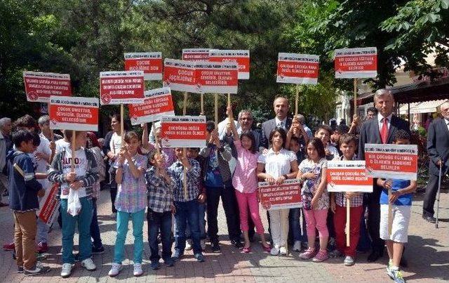 Eskişehir’de Çocuk İşçiliğine Hayır Yürüyüşü