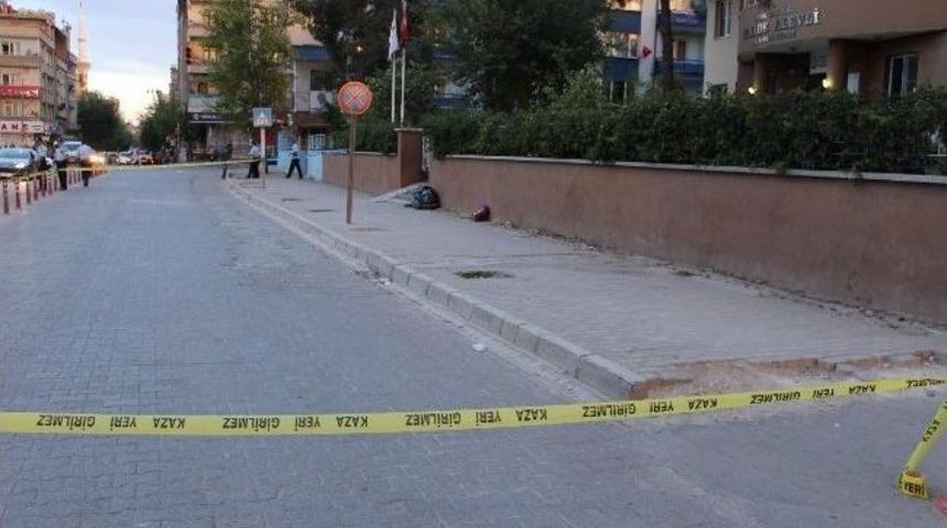 Gaziantep&rsquo;te Ş&uuml;pheli &Ccedil;anta Alarmı