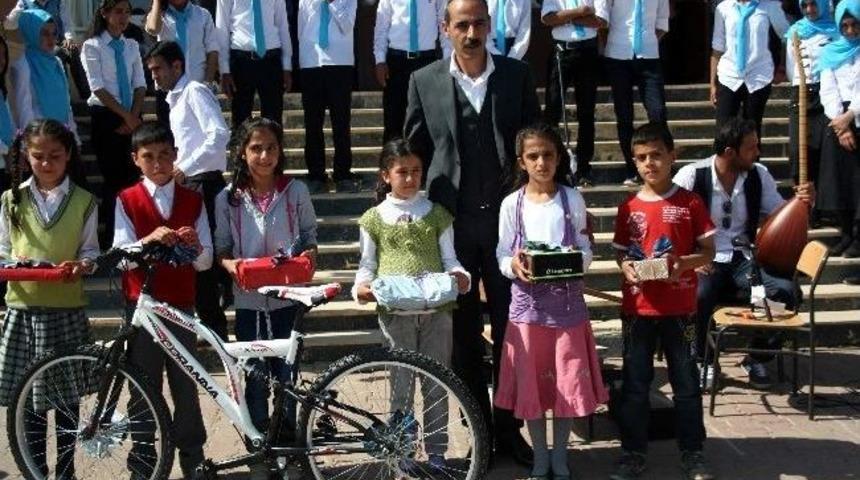 &lsquo;bana Bir Masal Anlat Baba-2&rsquo; &Ouml;d&uuml;l T&ouml;reni D&uuml;zenlendi