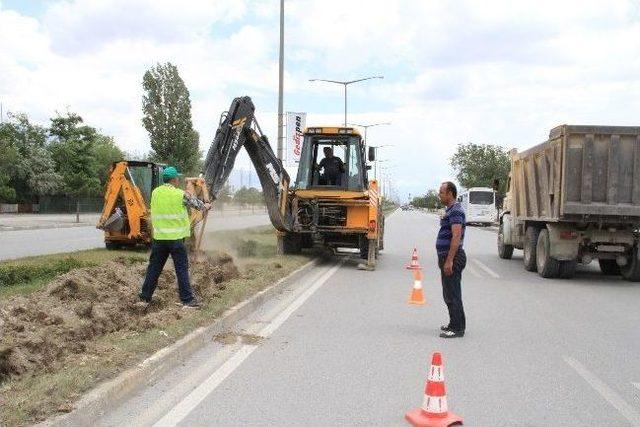 Otomatik Sulama Çalışmaları Devam Ediyor