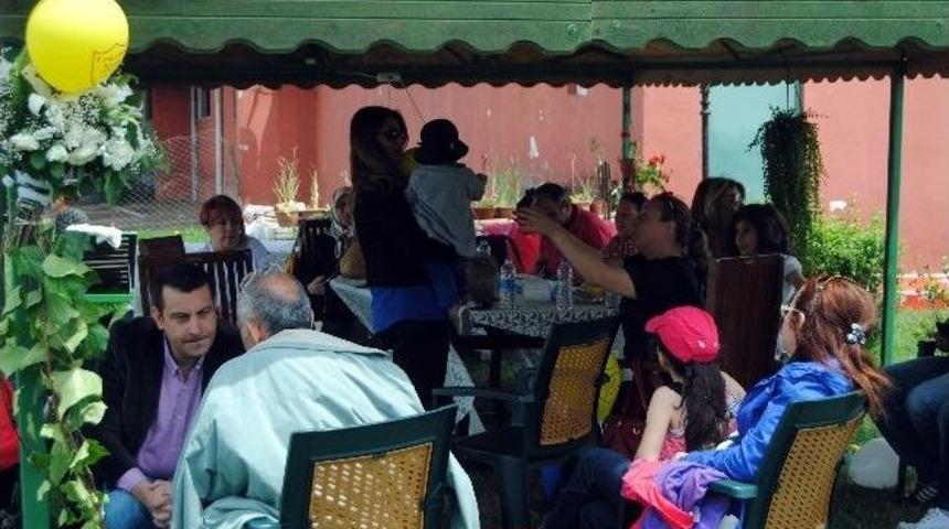 Kolej&rsquo;de Yaza Merhaba Partisi