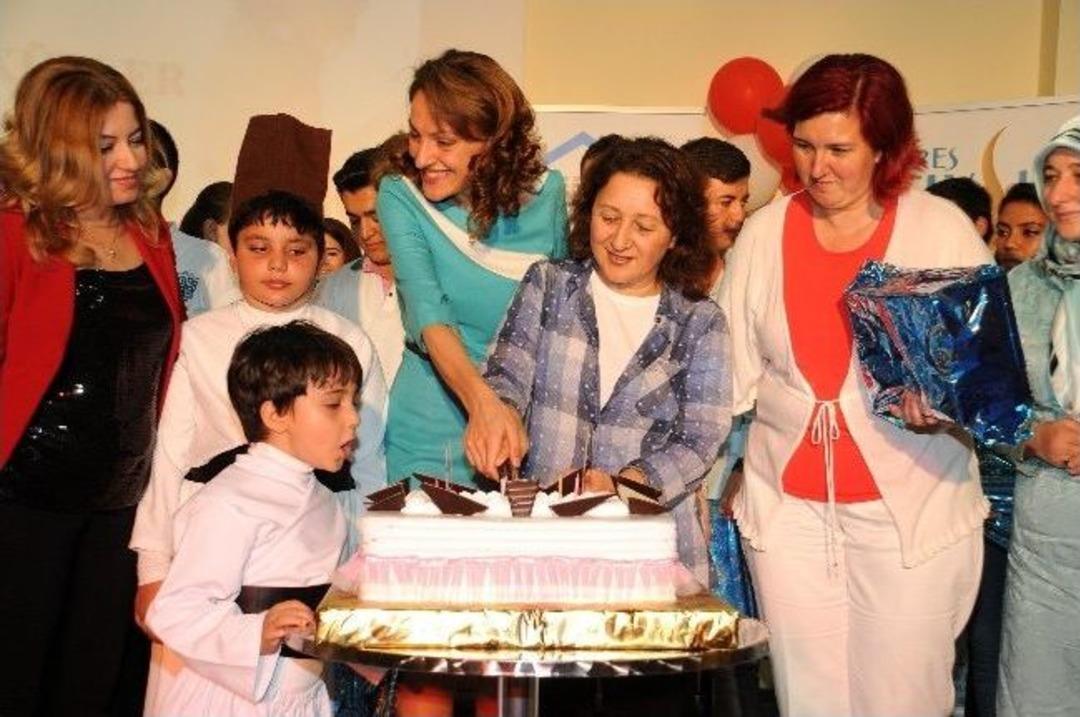 Nihan &Ouml;zt&uuml;rk Gen&ccedil; Yeteneklerin G&ouml;sterisini İzledi