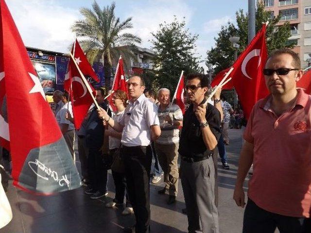 Bayrak İndirmeye Nazilli’de 'bayraklı' Protesto