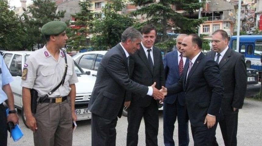 Vali Şehmus G&uuml;naydın Tosya&rsquo;da Bir Dizi Ziyarette Bulundu