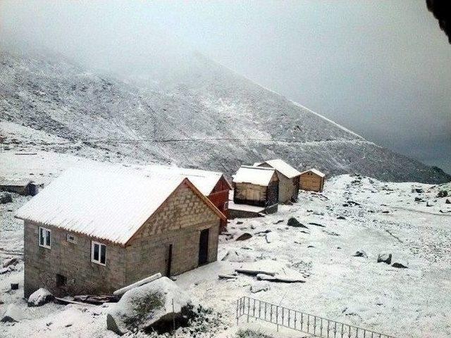 Rize&rsquo;de Haziran Karı 1