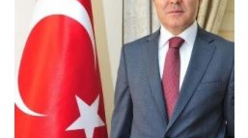 Vali Altıparmak&rsquo;tan Babalar G&uuml;n&uuml; Mesajı